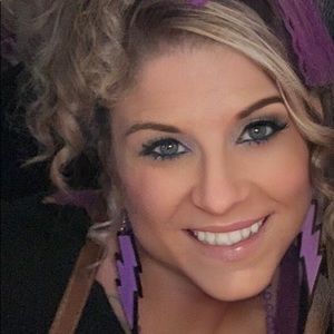 Meet your Posher, Tina